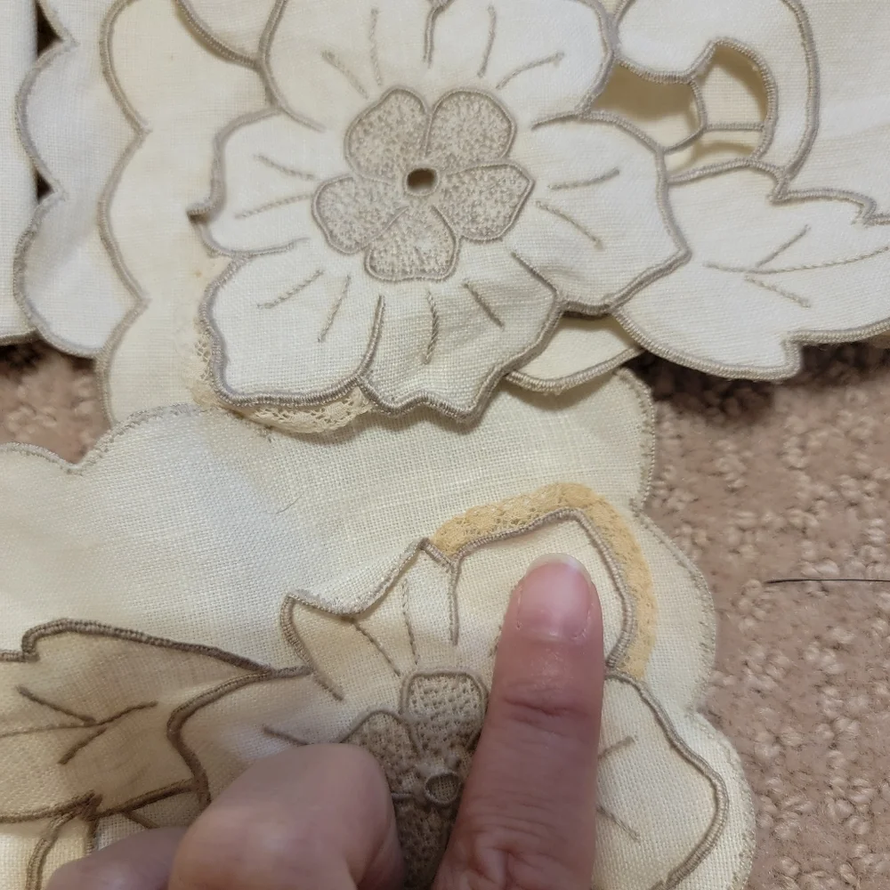Vintage Elegant‎ Cream Table Linens with Floral Embroidery Lot Of 3 Portugal